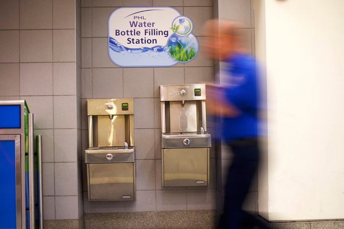 A water filing station in the Philadelphia airport. The airport has 21 such stations and plans to add them to all baggage claim areas before the end of the year. Credit Mark Makela for The New York Times.